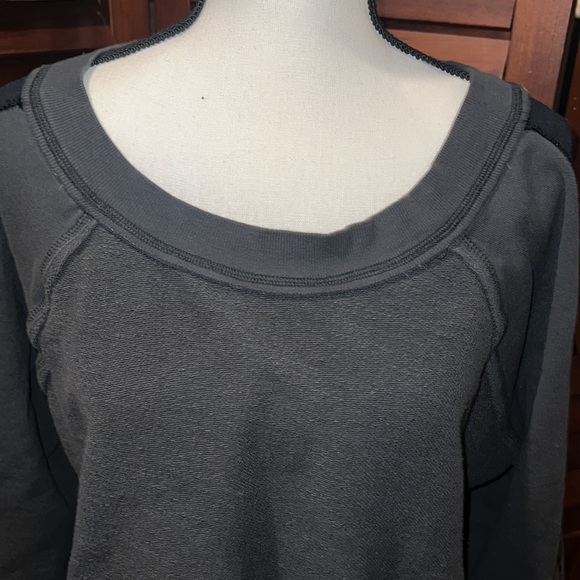 EUC FREE PEOPLE black ruffle moon dust sweatshirt in excellent condition sz S! - Picture 3 of 7